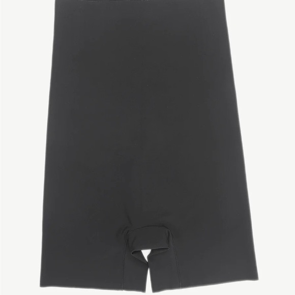 High-waisted Butt Lifter with removable hip pads - Picture 9 of 16